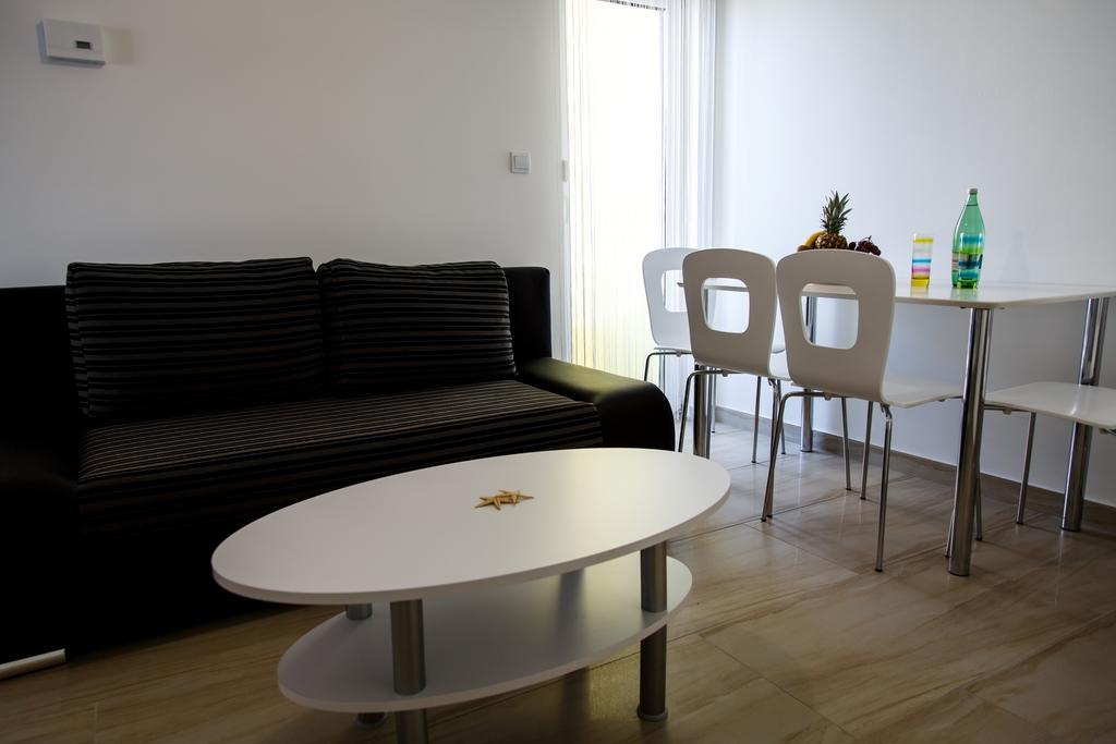 Nemira Sunny Apartments Omiš Zimmer foto